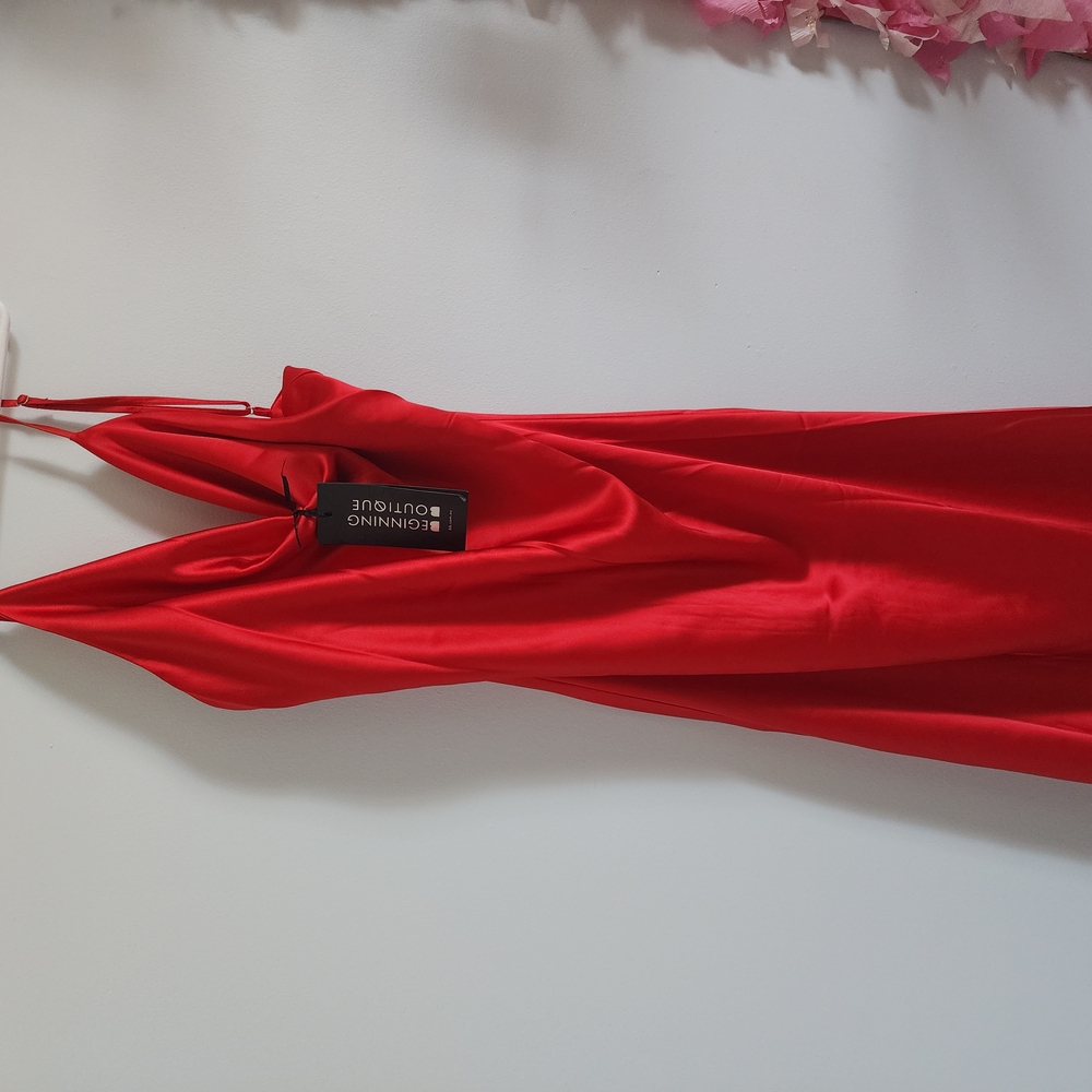 Beginning Boutique Scarlet Satin Gown Sz 10